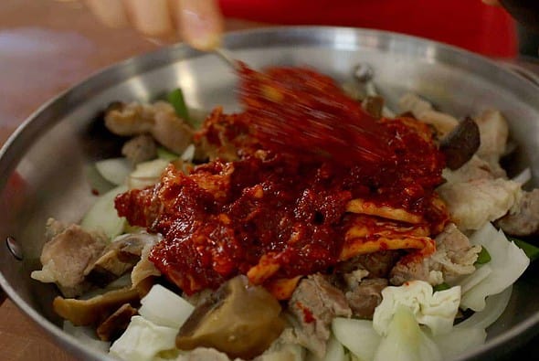 Budae jjigae (Army Base Stew: 부대찌개)