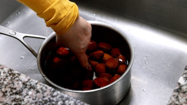 Chestnuts with 1 inch of water