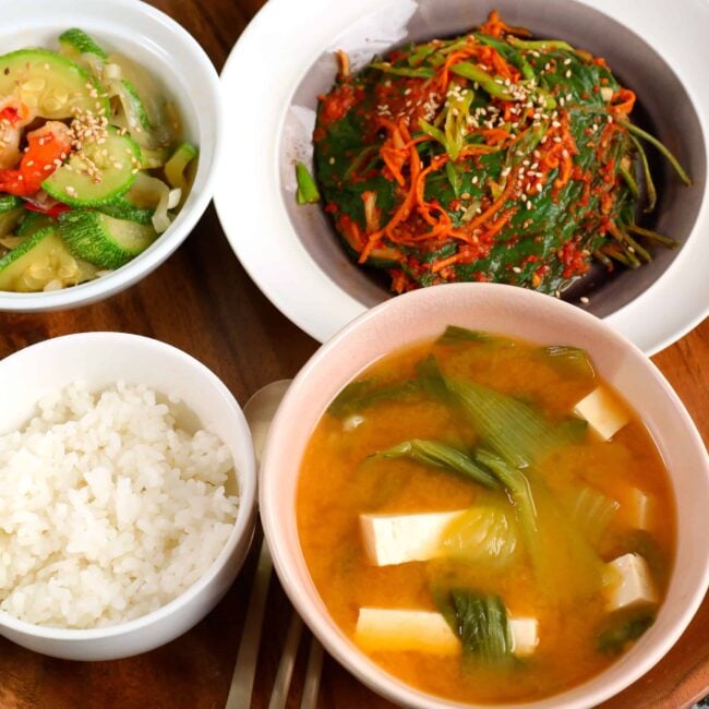 Bok choy tofu doenjang soup (Cheonggyeongchae dubu-doenjangguk