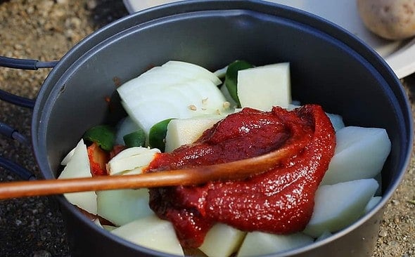 kimchi mackerel camping stew