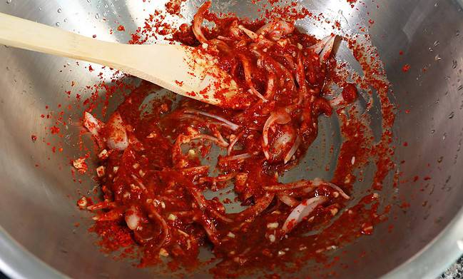 making kimchi seasonings