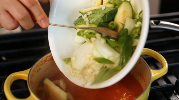 how to make kkotgetang (꽃게탕: Korean crab stew)