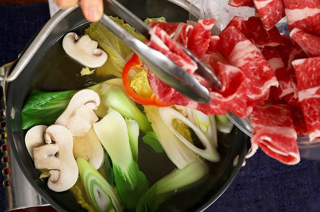 making shabu-shabu