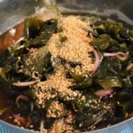 miyeok-naengchae (미역냉채, 미역무침, Korean seaweed salad)