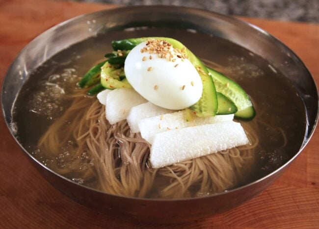 naengmyeon cold noodles