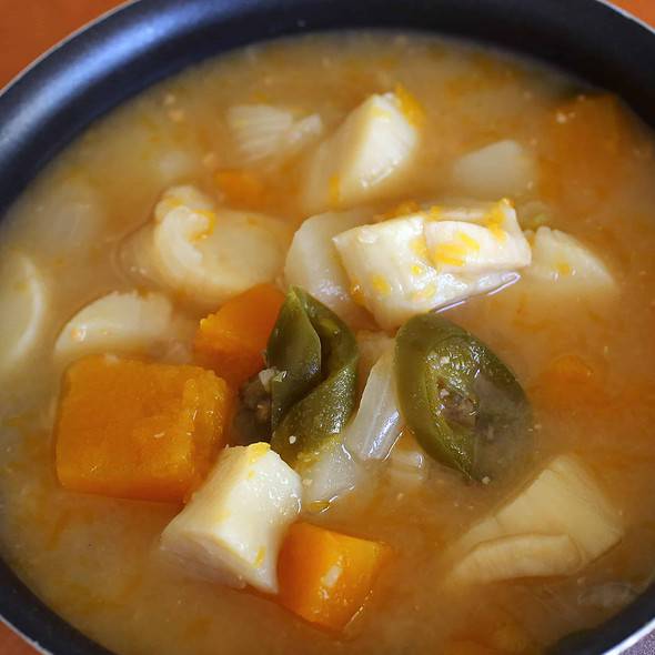 sFermented soybean paste stew with scallops